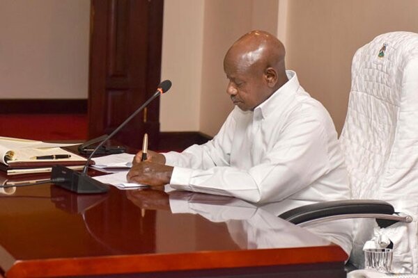 BREAKING: MUSEVENI SIGNS ANTI HOMOSEXUALITY BILL INTO LAW